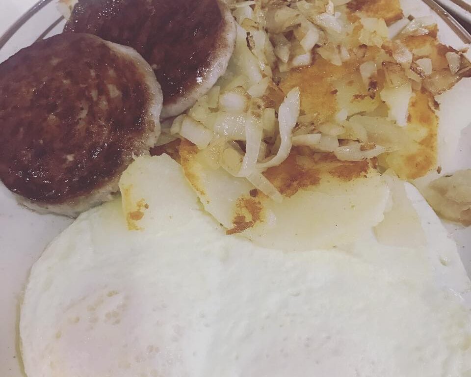 31416754_570832769958506_5675242812816228352_n